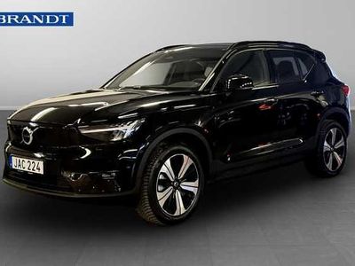 Svart Begagnad 2023 Volvo XC40 Plus SUV | 349 900 kr (Marknadspris)