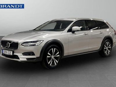 Silver Begagnad 2023 Volvo V90 CC Core Kombi | 399 900 kr (Marknadspris)