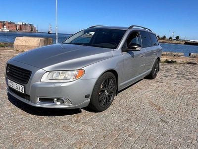 Begagnad Volvo V70 R-Design 231 HK (169 kW) 2010 Silver Kombi