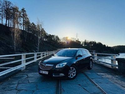 Svart Begagnad 2012 Opel Insignia Cosmo Kombi | 34 900 kr (Marknadspris)