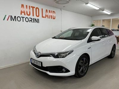 Vit Begagnad 2017 Toyota Auris Touring Sports Comfort Kombi | 164 900 kr (Marknadspris)
