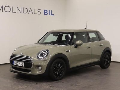 Grå Begagnad 2018 Mini Cooper Pepper Halvkombi | 184 900 kr (Marknadspris)