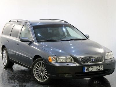 Grå Begagnad 2004 Volvo V70 Kinetic Kombi | 79 900 kr