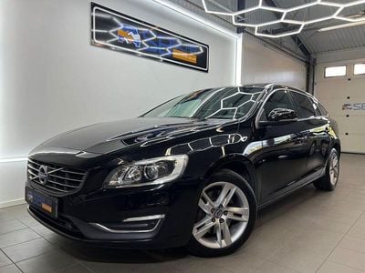 Svart Begagnad 2016 Volvo V60 Summum Kombi | 199 900 kr (Lite dyr)