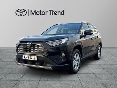 Svart Begagnad 2020 Toyota RAV4 Hybrid Active SUV | 344 900 kr (Marknadspris)