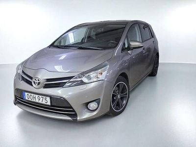 Begagnad Toyota Verso Executive 112 HK (82 kW) 2014 Brun Minibuss