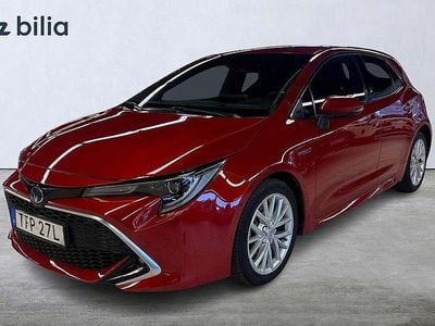 Begagnad Toyota Corolla Hybrid Executive 124 HK (91 kW) 2019 Röd Halvkombi