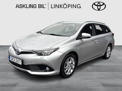 Silver Begagnad 2016 Toyota Auris Hybrid Kombi | 159 000 kr (Marknadspris)