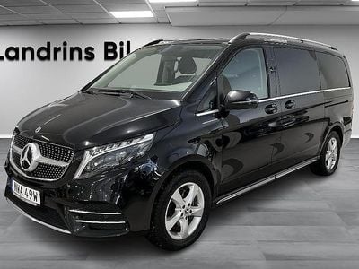 Svart Begagnad 2023 Mercedes V300 AMG line Minibuss | 739 900 kr (Superpris)