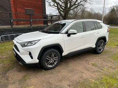 Begagnad 2019 Toyota RAV4 Hybrid SUV | 304 000 kr (Marknadspris)