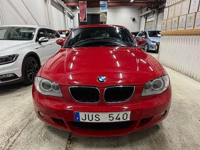 Begagnad BMW 118 Advantage 143 HK (105 kW) 2009 Röd Halvkombi