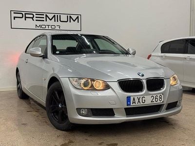 Begagnad BMW 320 Comfort Edition 177 HK (130 kW) 2010 Grå Sportkupé