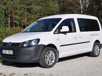 Vit Begagnad 2014 VW Caddy Maxi Life Life Minibuss | 119 500 kr
