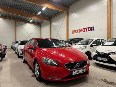 Begagnad Volvo V40 Kinetic 116 HK (85 kW) 2014 Röd Halvkombi