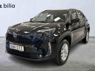 Svart Begagnad 2022 Toyota Yaris Cross SUV | 259 900 kr (Marknadspris)