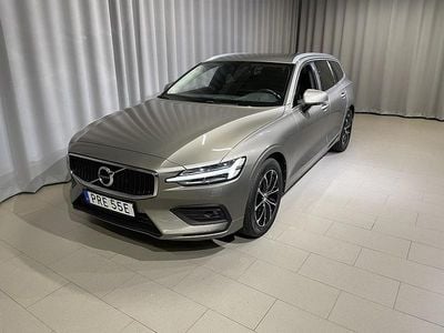Grå Begagnad 2021 Volvo V60 SE Kombi | 288 900 kr (Marknadspris)