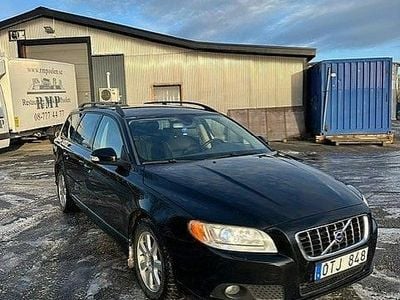 Begagnad Volvo V70 Momentum 146 HK (107 kW) 2009 Svart Kombi