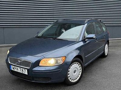 Blå Begagnad 2005 Volvo V50 Kombi | 32 000 kr (Marknadspris)
