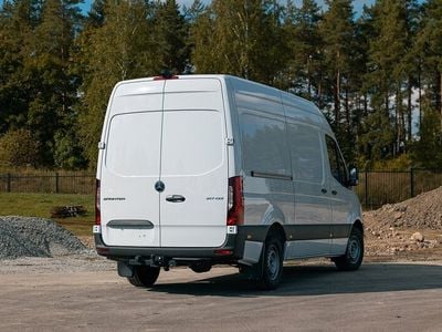 Vit (arktisk vit) Ny 2025 Mercedes Sprinter Van | 568 750 kr (Bra pris)