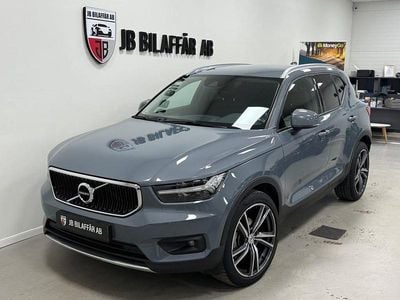Grå Begagnad 2020 Volvo XC40 Momentum SUV | 264 700 kr (Marknadspris)