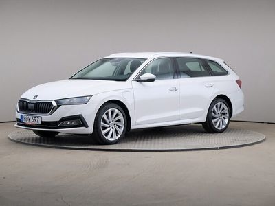 begagnad Skoda Octavia iV Tsi 204 Plug-in Dsg Combi Style