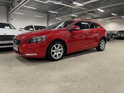 Begagnad Volvo V40 Kinetic 116 HK (85 kW) 2015 Röd Halvkombi