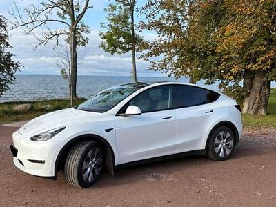 Begagnad 2024 Tesla Model Y Long Range AWD SUV | 497 000 kr (Lite dyr)
