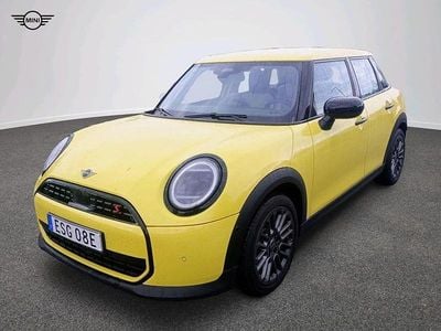 Gul Begagnad 2024 Mini Cooper S Halvkombi | 374 900 kr
