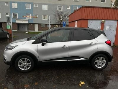 Begagnad Renault Captur 90 HK (66 kW) 2014 Grå metallic SUV