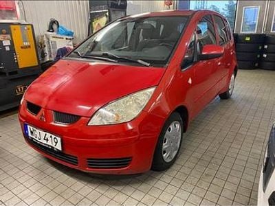 Röd Begagnad 2005 Mitsubishi Colt | 6 900 kr (Superpris)