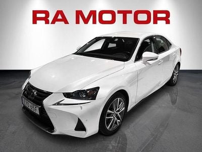 Begagnad Lexus IS300h 223 HK (164 kW) 2019 Vit Sedan