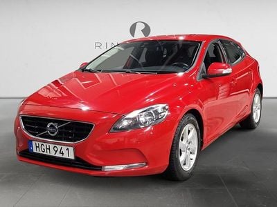 Röd Begagnad 2013 Volvo V40 Kinetic Halvkombi | 109 900 kr (Marknadspris)