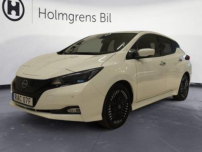Vit Begagnad 2022 Nissan Leaf N-Connecta Halvkombi | 189 800 kr (Marknadspris)