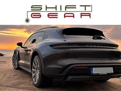 Begagnad Porsche Taycan Cross Turismo 350 kW (476 HK) 2022 Volcano grey metallic Sedan