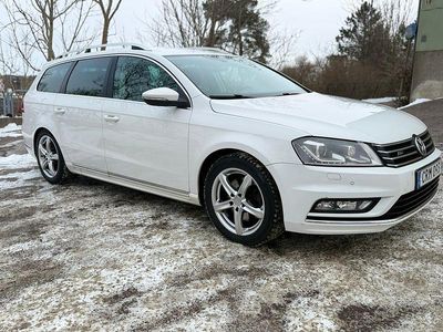 Begagnad VW Passat R-line 177 HK (130 kW) 2014 Vit Kombi