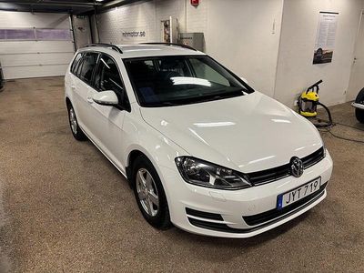 Vit Begagnad 2015 VW Golf VII Kombi | 110 000 kr (Dyr)