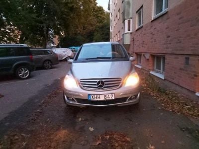 Mercedes B200