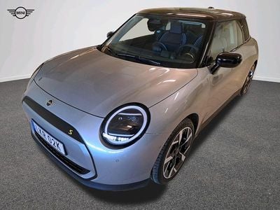 Grå Begagnad 2024 Mini Cooper SE Halvkombi | 344 900 kr (Bra pris)
