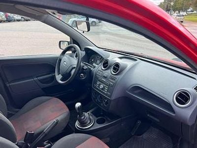 Begagnad Ford Fiesta 80 HK (58 kW) 2006 Halvkombi