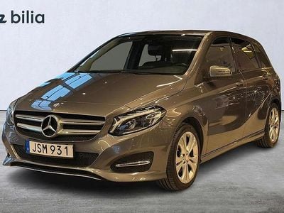 Mörkgrå Begagnad 2015 Mercedes 200 Halvkombi | 164 900 kr