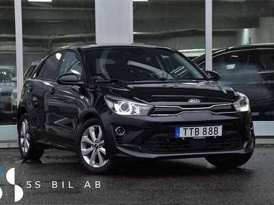 Svart Begagnad 2020 Kia Rio Advance Halvkombi | 137 900 kr (Marknadspris)