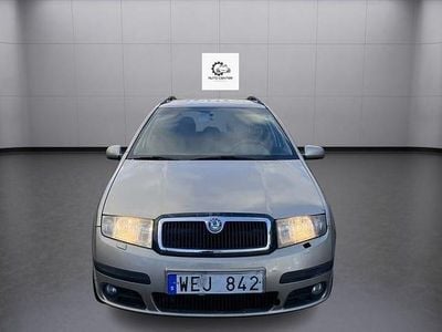 Begagnad Skoda Fabia 75 HK (55 kW) 2004 Brun Kombi