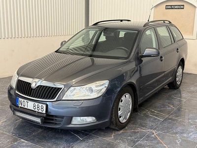 Mörkgrå Begagnad 2010 Skoda Octavia Elegance Kombi | 24 900 kr (Dyr)