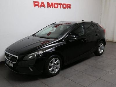 Begagnad Volvo V40 CC Momentum 120 HK (88 kW) 2016 Svart Kombi