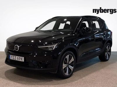 Svart Begagnad 2023 Volvo XC40 Core SUV | 339 000 kr