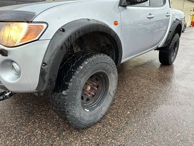 begagnad Mitsubishi L200 