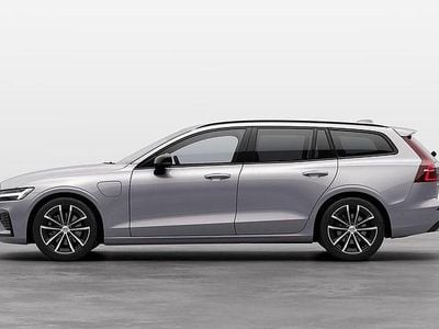 Silver Begagnad 2024 Volvo V60 Plus Kombi | 579 000 kr