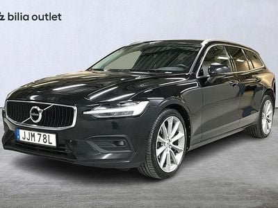 Begagnad Volvo V60 Momentum 197 HK (144 kW) 2021 Svart Kombi