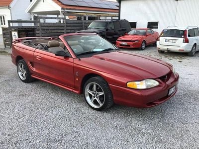 Mörkröd Begagnad 1996 Ford Mustang GT Convertible Cab | 75 000 kr