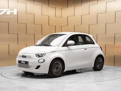 Begagnad Fiat 500e 86 kW (118 HK) 2022 Vit Halvkombi